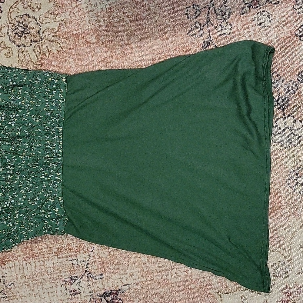 Max Studio Green Floral MINI Skirt - Picture 7 of 9